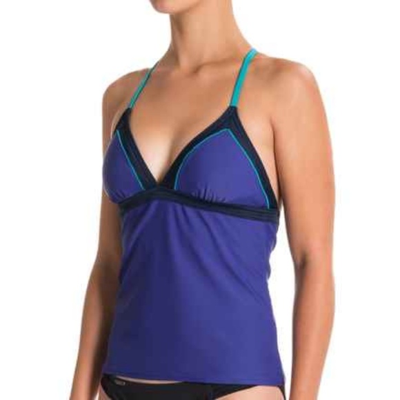 prana aleka top